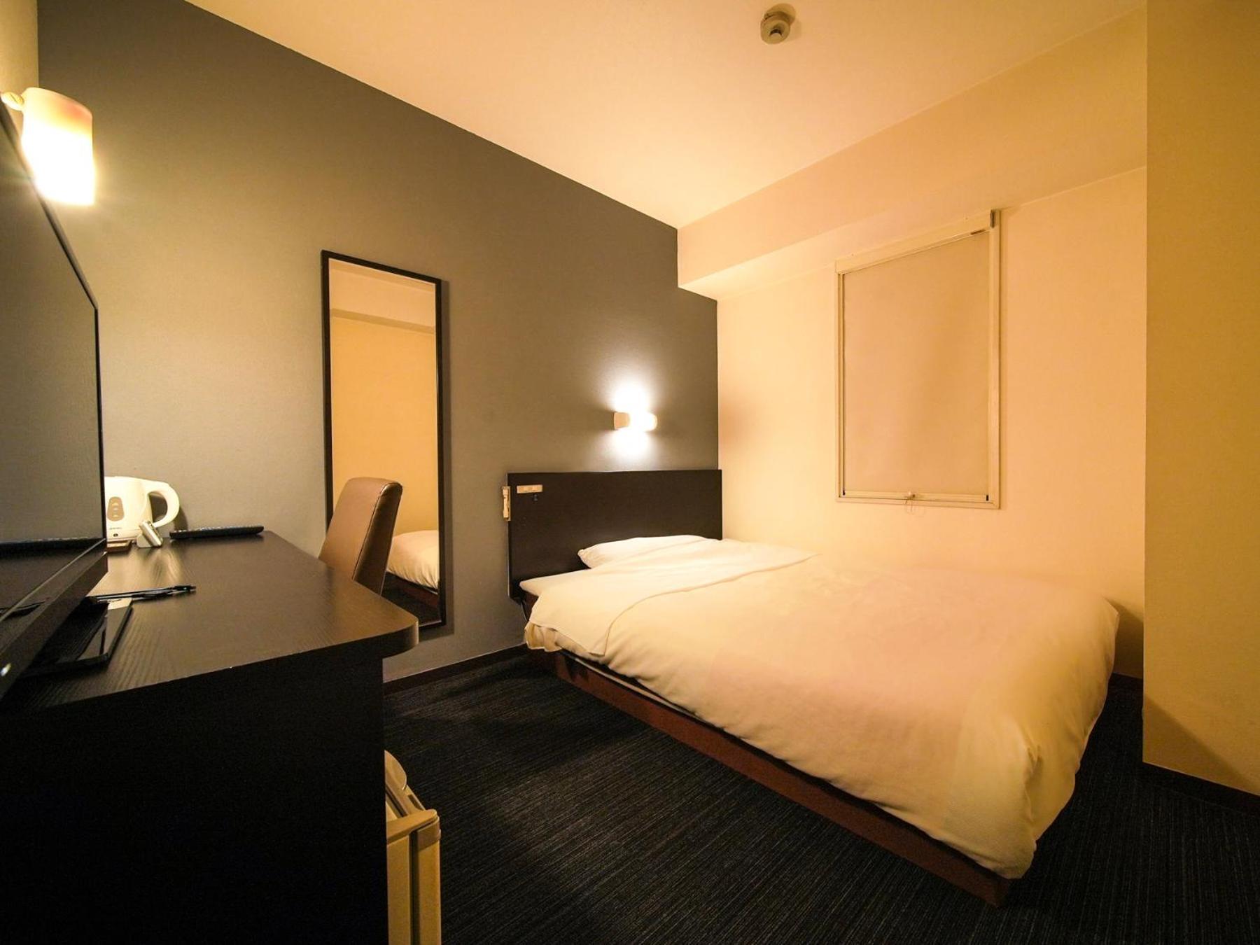 ซูเปอร์โฮเต็ล โอกาซากิ Hotel ภายนอก รูปภาพ
